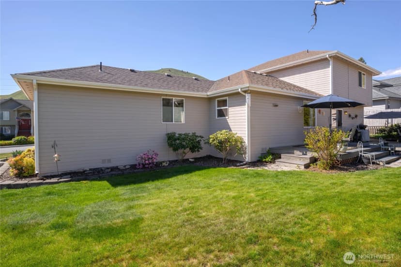Property photo for 2207 Ashley Brooke, Wenatchee photo 16