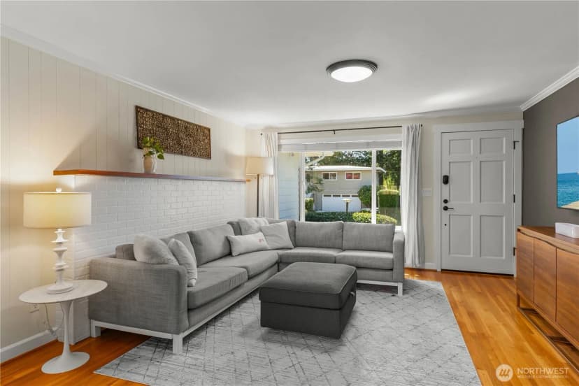 Property photo for 2012 168th Avenue, Bellevue photo 6
