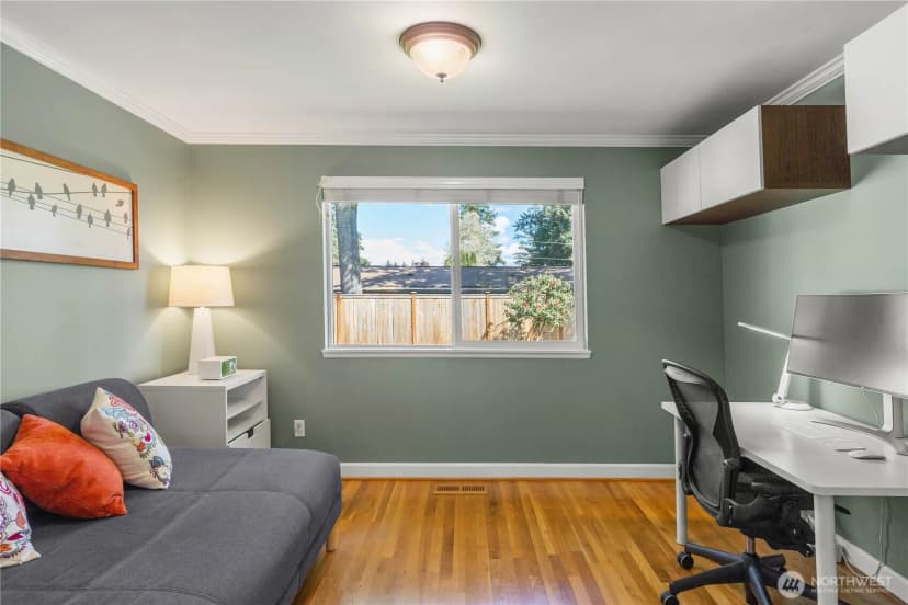 Property photo for 2012 168th Avenue, Bellevue photo 11
