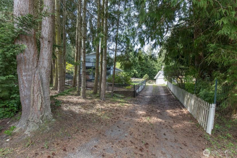 Property photo for 31 Salal Way, Sequim photo 3