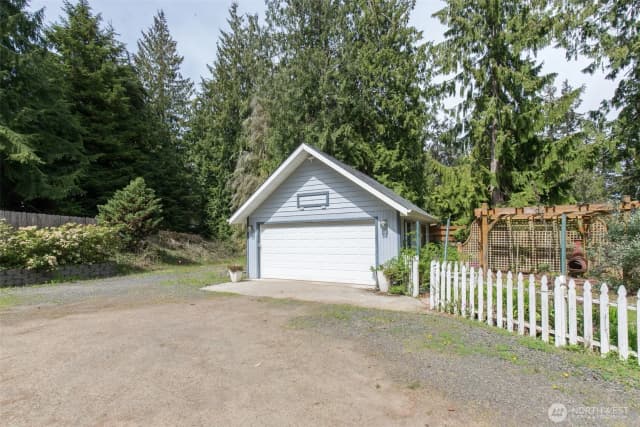 Property photo for 31 Salal Way, Sequim photo 4