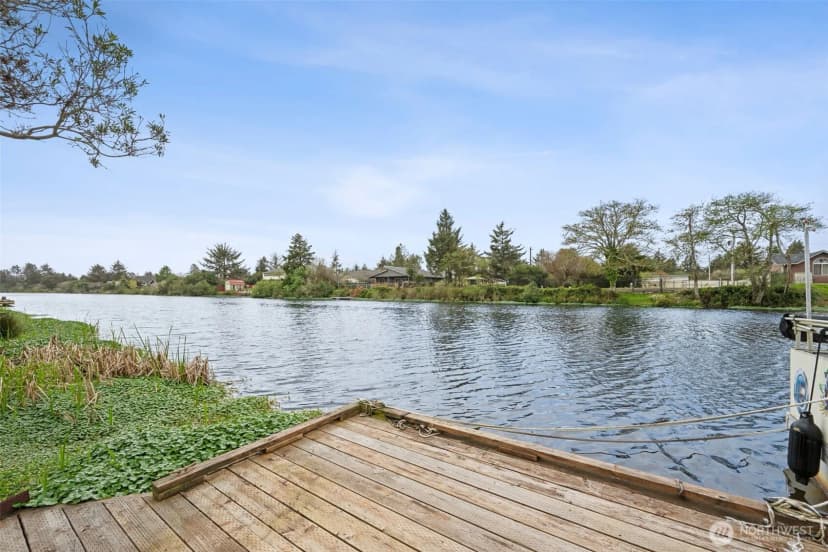 Property photo for 263 Canal Drive Ne, Ocean Shores photo 25