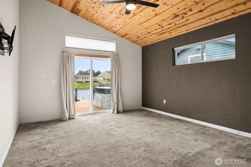 Property photo for 263 Canal Drive Ne, Ocean Shores photo 14