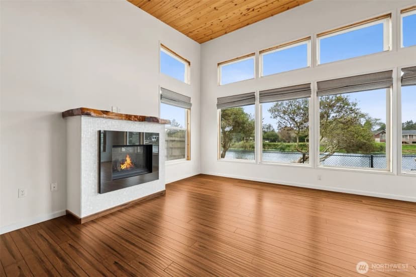 Property photo for 263 Canal Drive Ne, Ocean Shores photo 9