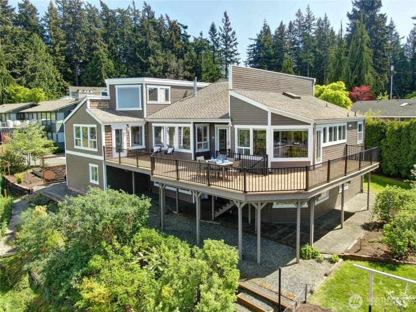 Property photo for 7103 156th Street Sw, Edmonds photo 2
