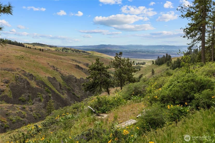 Property photo for 3671 W Sun East Road, Ellensburg photo 17