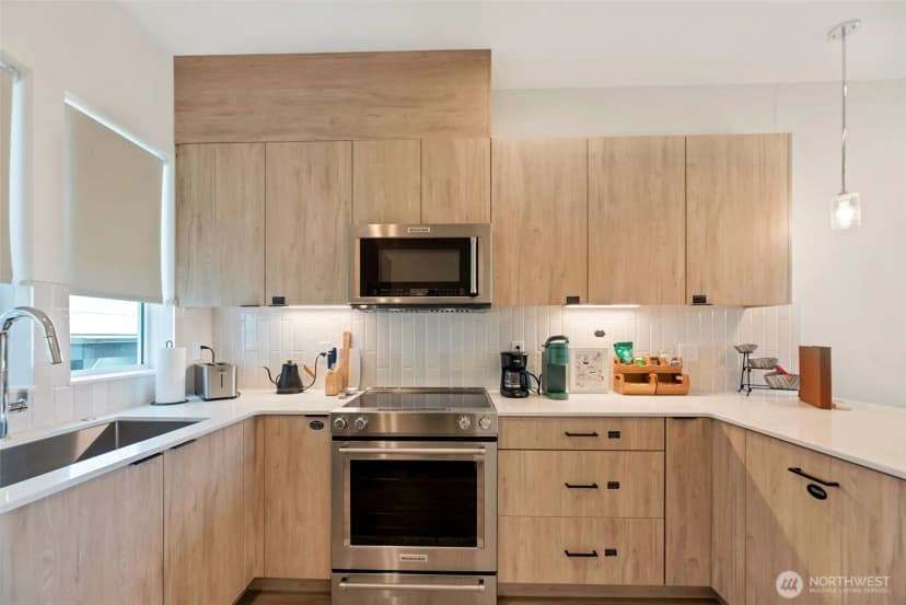 Property photo for 3406 15th Avenue W #c, Seattle photo 11