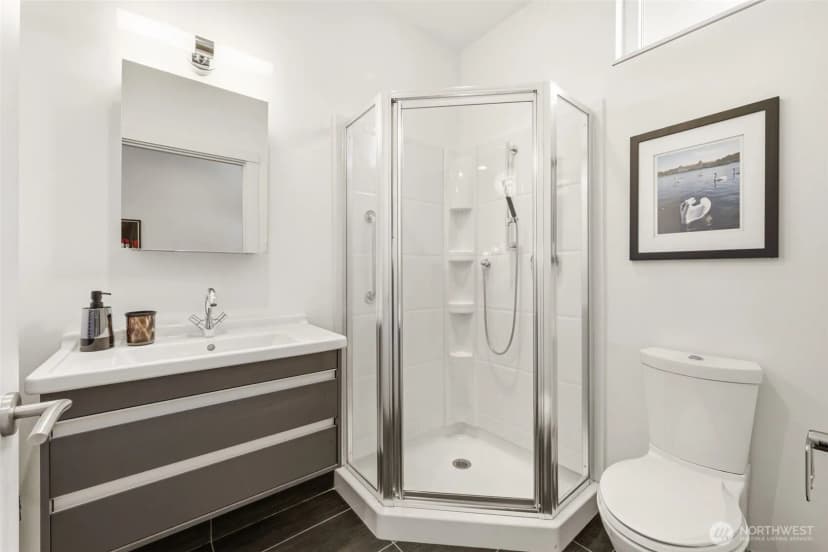 Property photo for 4019 131st Place Se, Bellevue photo 15