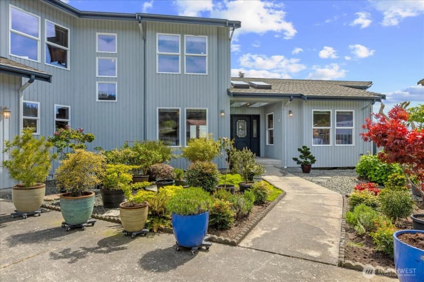 Property photo for 1808 E Lola Beach Lane, Oak Harbor photo 5