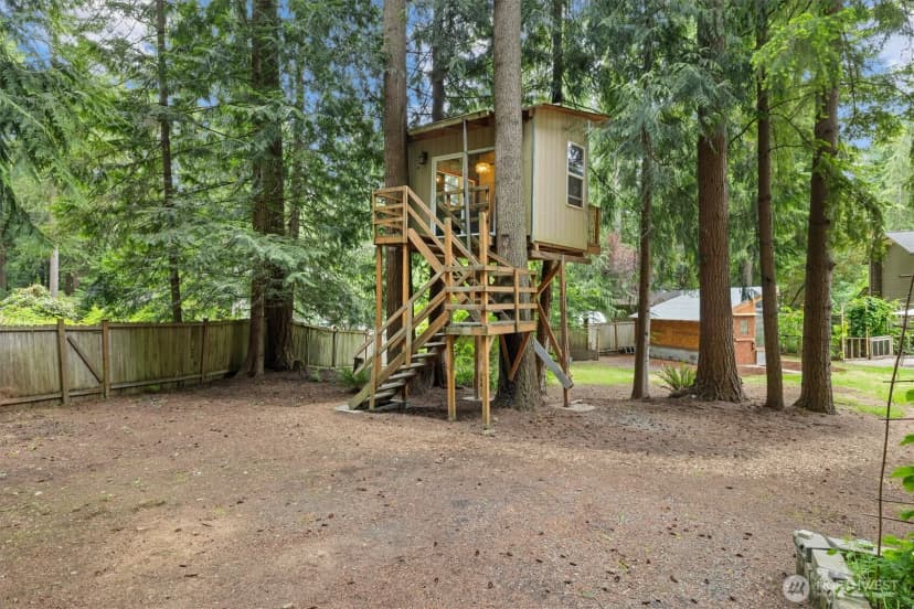 Property photo for 6923 237th Avenue Ne, Redmond photo 32