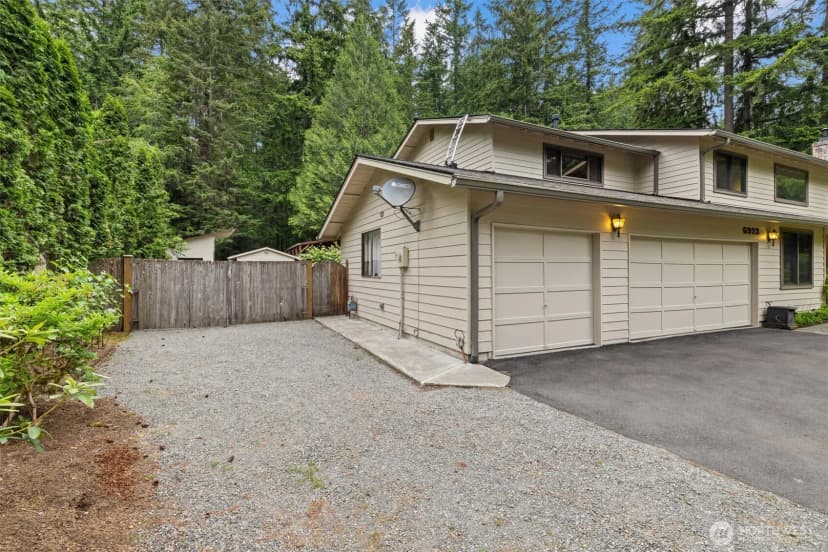 Property photo for 6923 237th Avenue Ne, Redmond photo 39