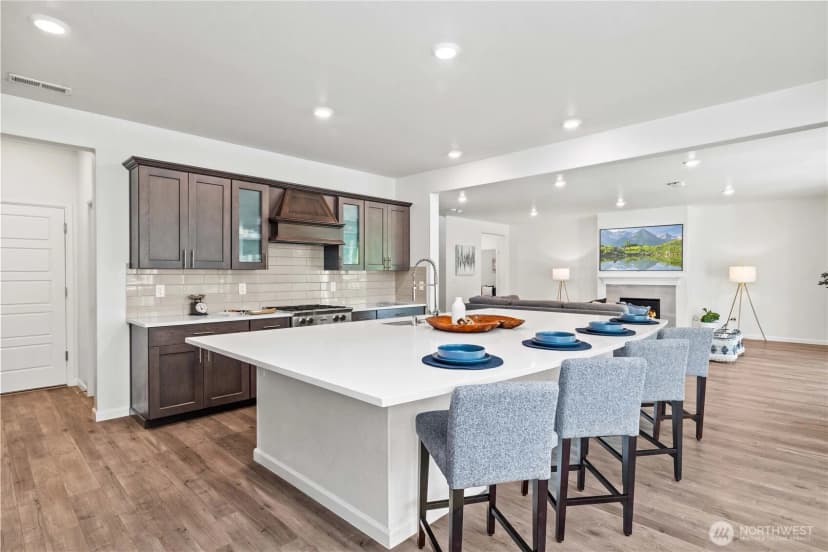 Property photo for 32943 Ash Avenue Se, Black Diamond photo 8