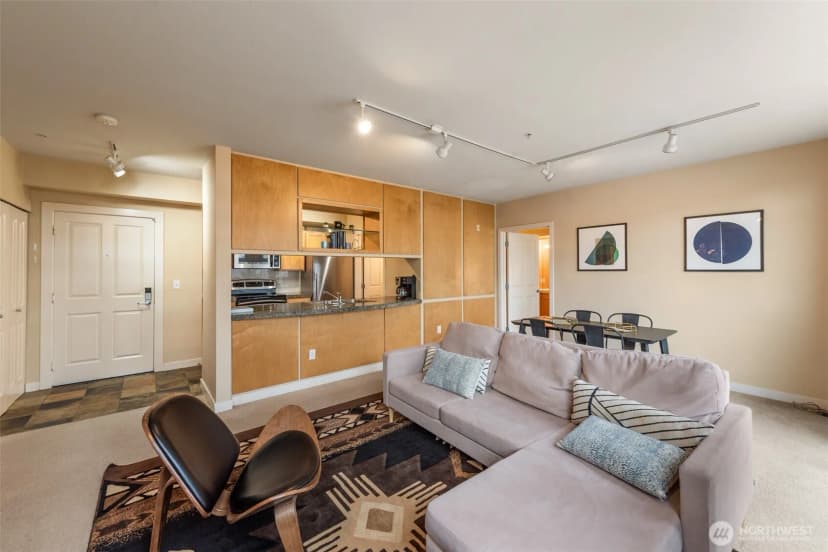 Property photo for 300 110th Avenue Ne #515, Bellevue photo 6