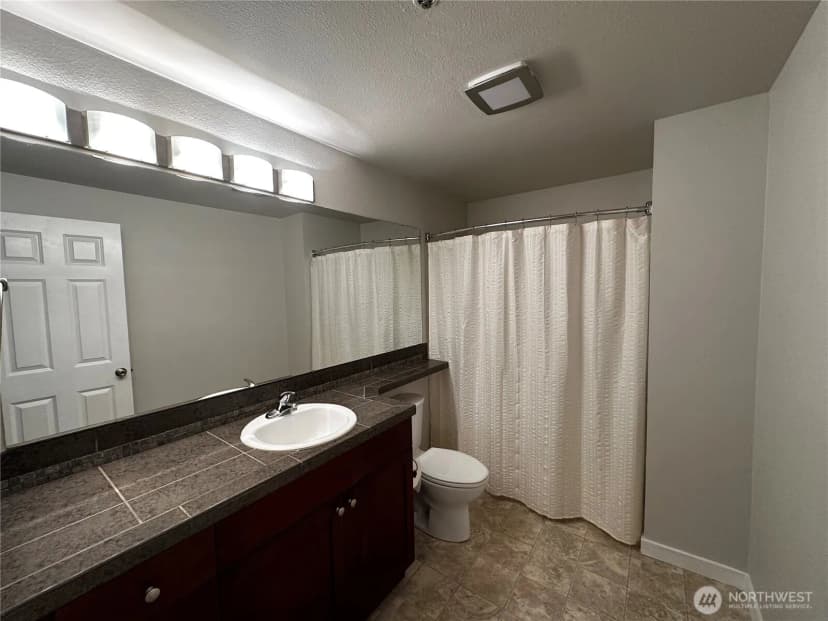 Property photo for 1808 S 284th Lane #e203, Federal Way photo 8