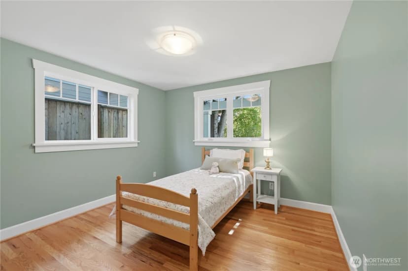 Property photo for 10630 Ne 18th Street, Bellevue photo 17