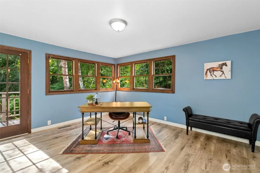 Property photo for 18901 61 Avenue Ne, Kenmore photo 6