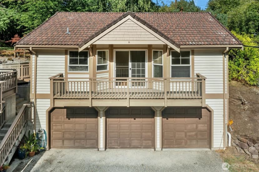 Property photo for 18901 61 Avenue Ne, Kenmore photo 19