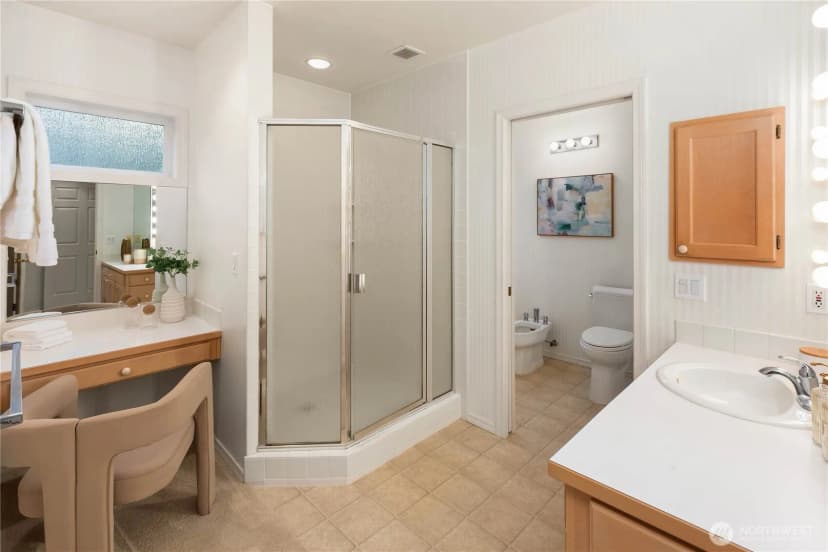 Property photo for 9633 Ne 28th Street, Clyde Hill photo 11