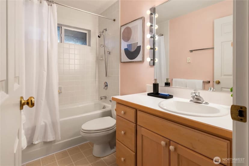 Property photo for 9633 Ne 28th Street, Clyde Hill photo 22