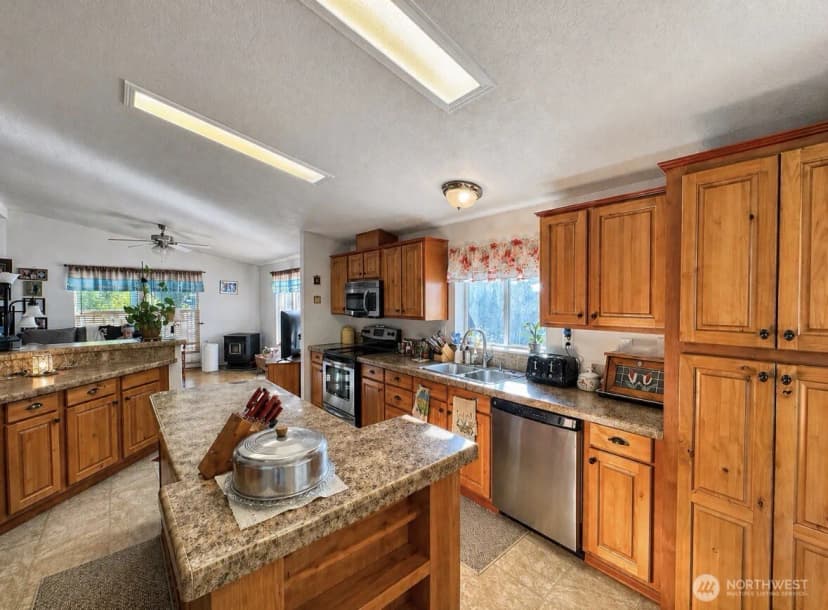 Property photo for 1408 Elm Street, Oroville photo 9