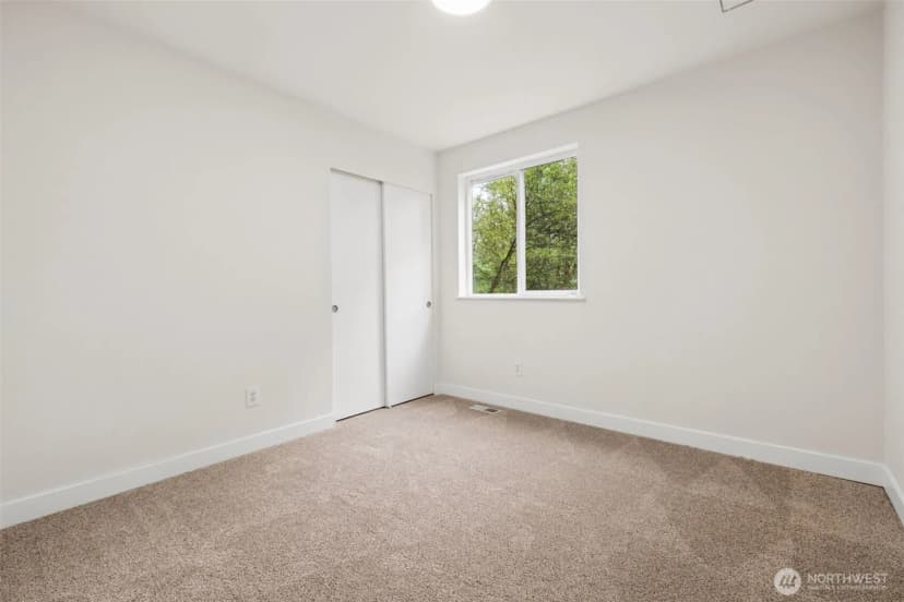 Property photo for 35230 56th Avenue S, Auburn photo 19