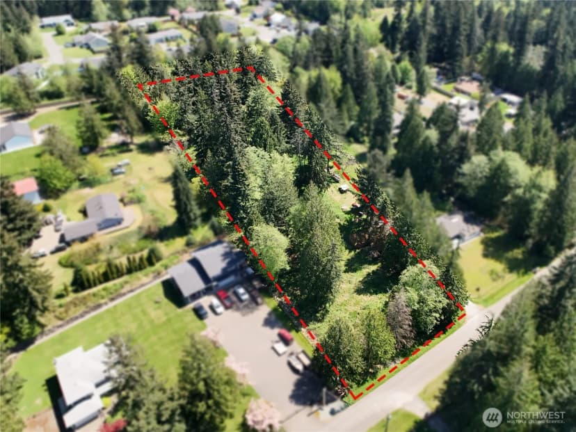 Property photo for 13821 30th Avenue Nw, Tulalip photo 2