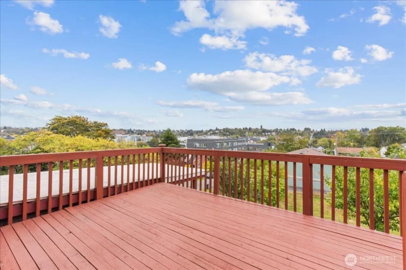 Property photo for 2202 20th Avenue S, Seattle photo 9