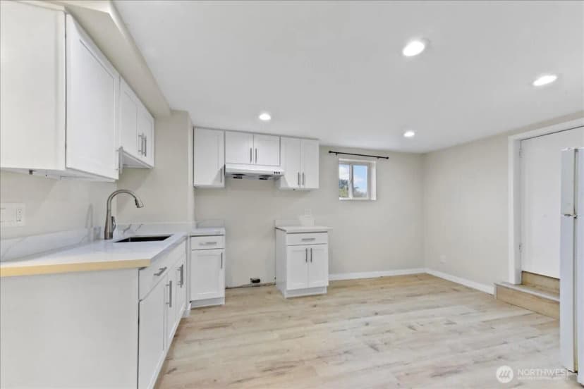 Property photo for 2202 20th Avenue S, Seattle photo 22