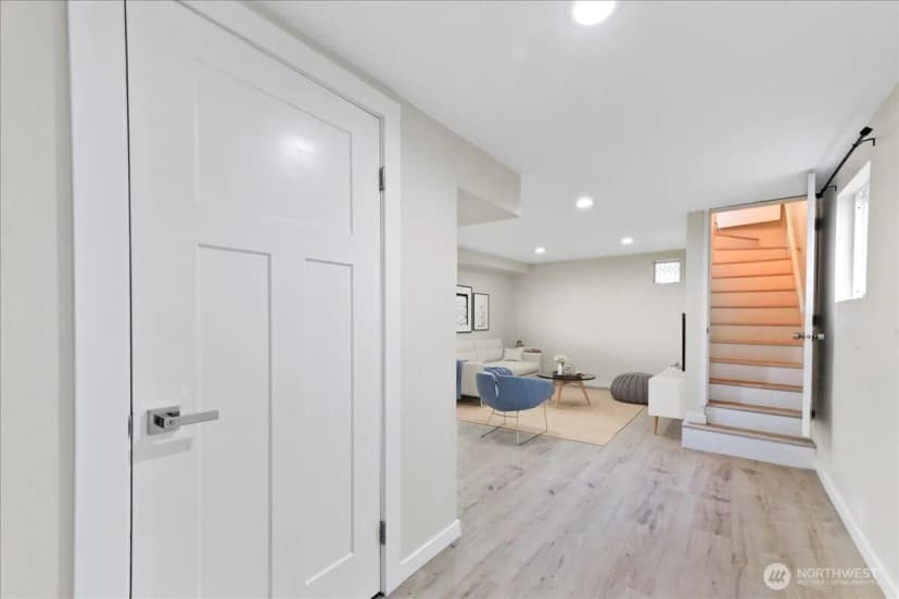 Property photo for 2202 20th Avenue S, Seattle photo 20