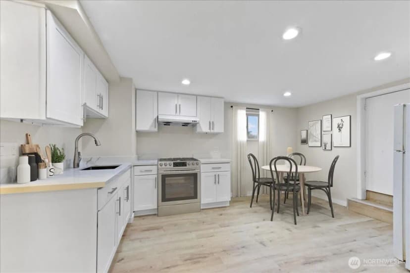Property photo for 2202 20th Avenue S, Seattle photo 17