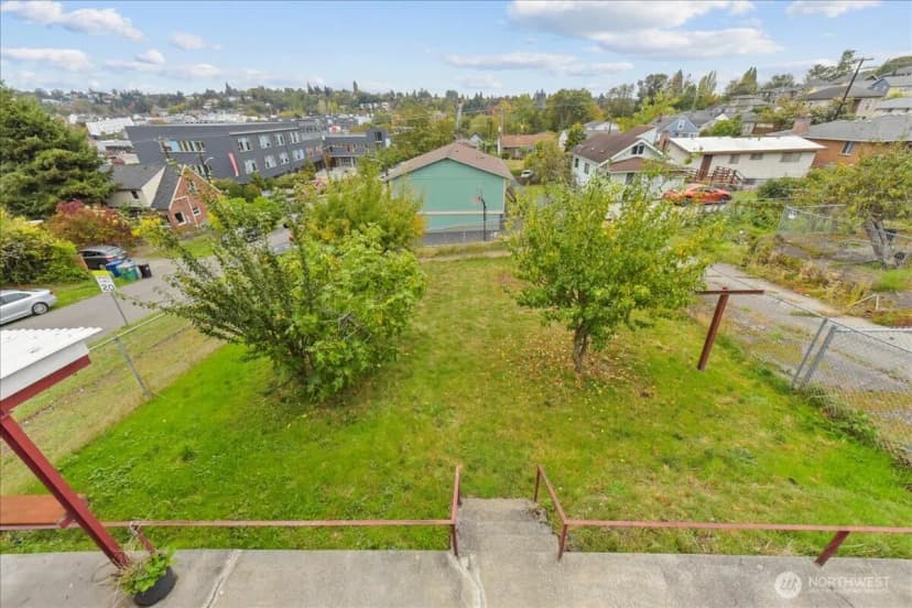 Property photo for 2202 20th Avenue S, Seattle photo 10