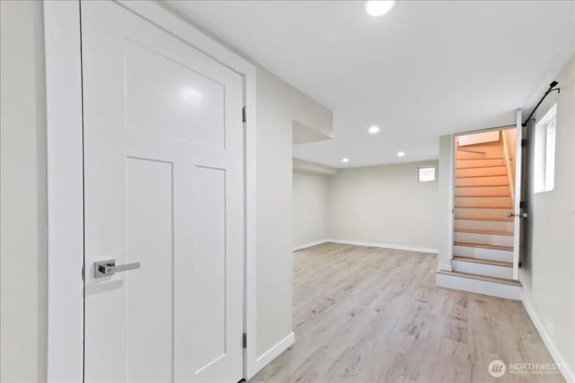 Property photo for 2202 20th Avenue S, Seattle photo 19