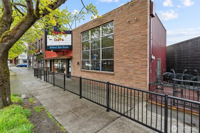 Property photo for 1707 Nw Market Street, Seattle photo 2