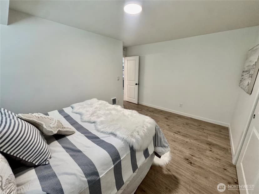 Property photo for 1405 184th Place, Long Beach photo 10