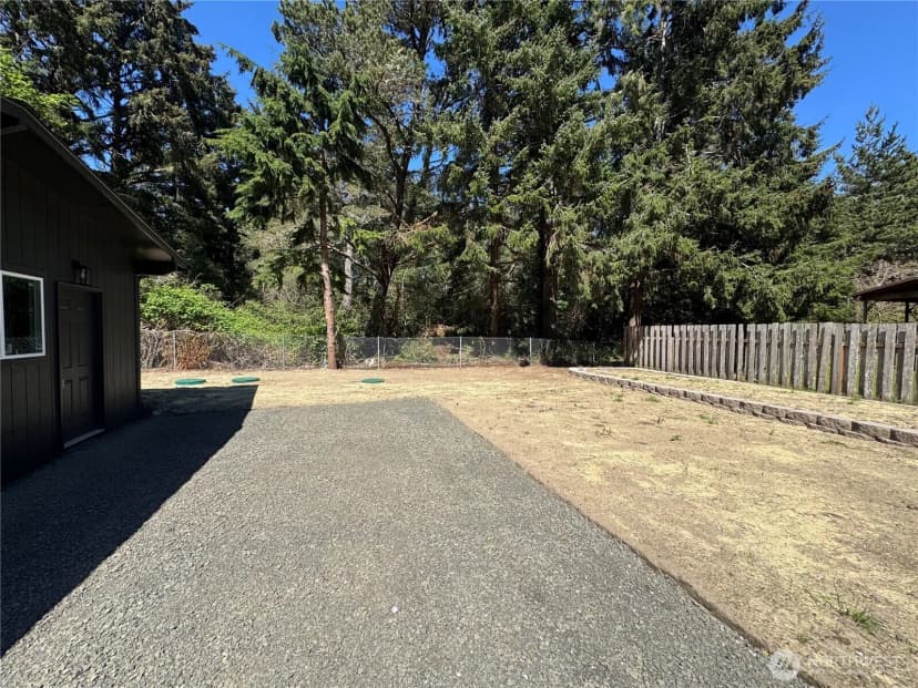 Property photo for 1405 184th Place, Long Beach photo 19