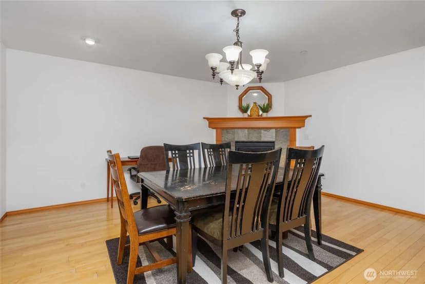 Property photo for 1926 Homan Avenue, Dupont photo 9
