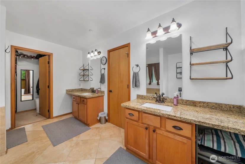 Property photo for 1926 Homan Avenue, Dupont photo 21