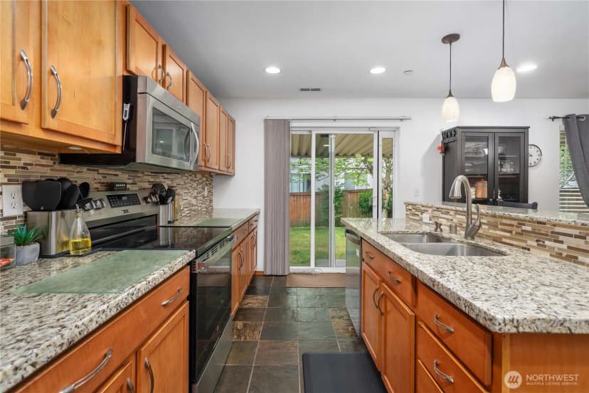 Property photo for 1926 Homan Avenue, Dupont photo 15
