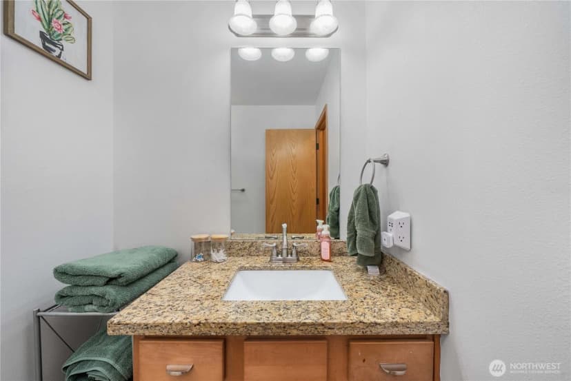 Property photo for 1926 Homan Avenue, Dupont photo 24