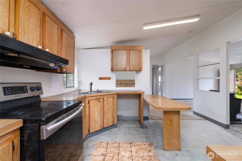 Property photo for 1133 State Street, Sedro Woolley photo 10