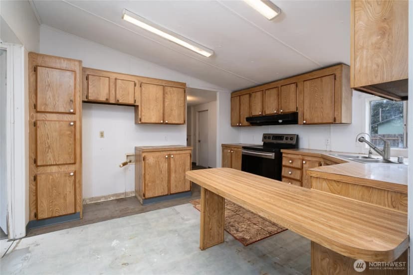 Property photo for 1133 State Street, Sedro Woolley photo 8