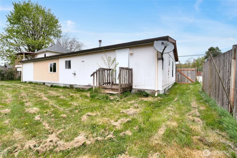Property photo for 1133 State Street, Sedro Woolley photo 22