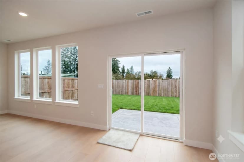 Property photo for 41 Sussex Court, Sequim photo 12