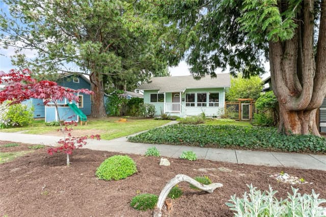 Property photo for 2716 Elm Street, Bellingham photo 2