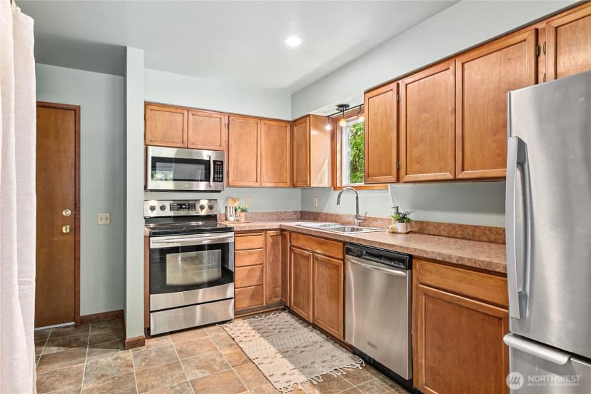 Property photo for 2716 Elm Street, Bellingham photo 11