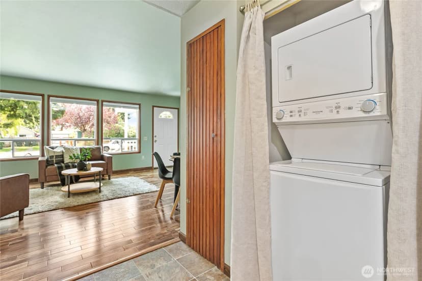 Property photo for 2716 Elm Street, Bellingham photo 15