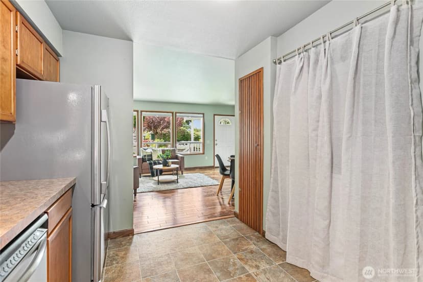 Property photo for 2716 Elm Street, Bellingham photo 14