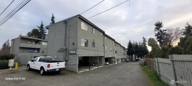 Property photo for 1902 -1904 W Casino Road, Everett photo 3