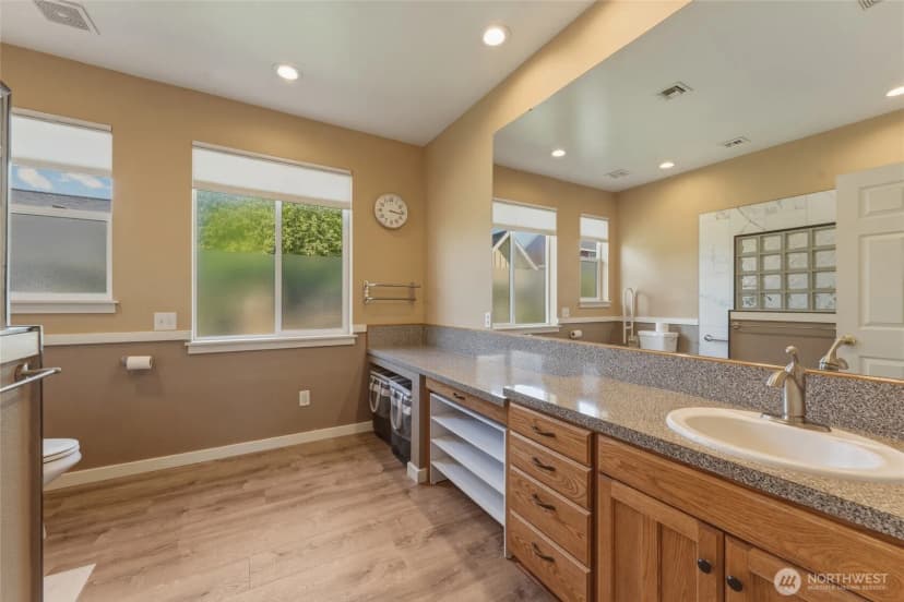 Property photo for 807 Se Covey Court, College Place photo 17