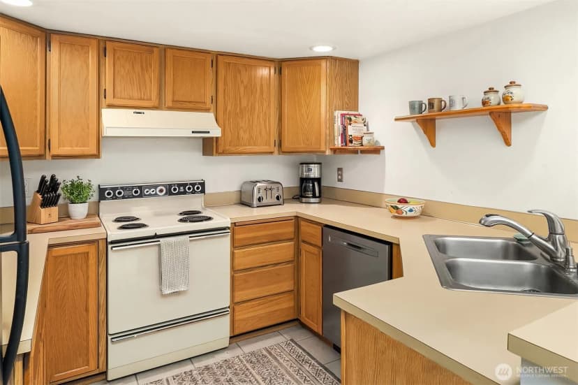 Property photo for 118 Sw 116th Street #d32, Seattle photo 4